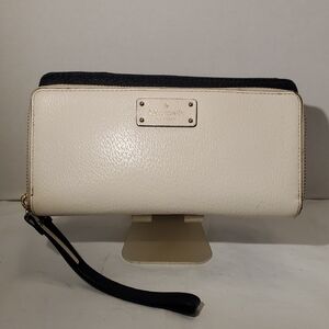 Kate Spade Black and Cream Wallet GUC